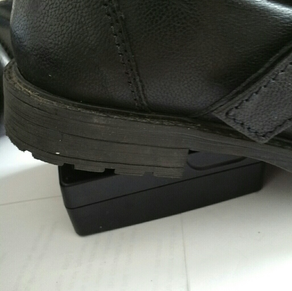 ZARA black leather moto boots - Picture 7 of 8
